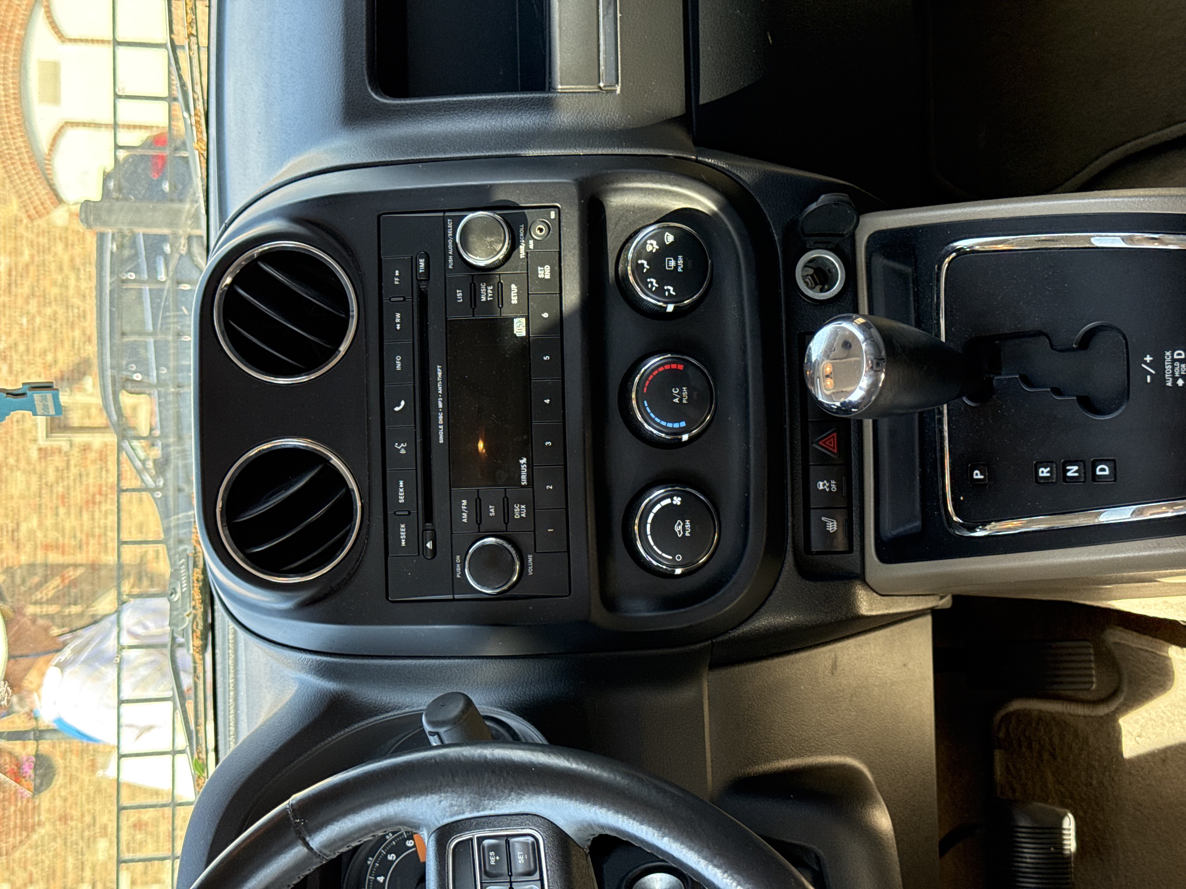 Used 2015 Jeep Patriot High Altitude FWD image 8