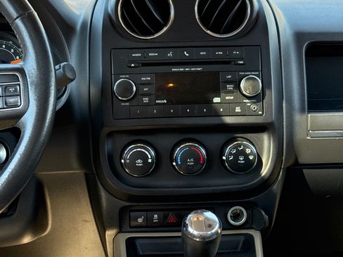 Used 2015 Jeep Patriot High Altitude FWD image 8