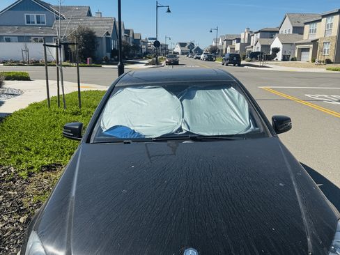 Used 2014 Mercedes-Benz C 250 C 250 Luxury Sedan 4D image 2