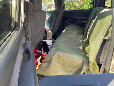 Used 2001 Chevrolet Silverado 2500 LS image 9