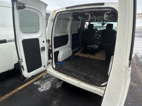 Used 2015 Nissan NV200 SV w/ Technology Package image 12