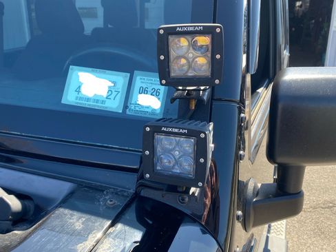 Used 2015 Jeep Wrangler Unlimited Sport image 5