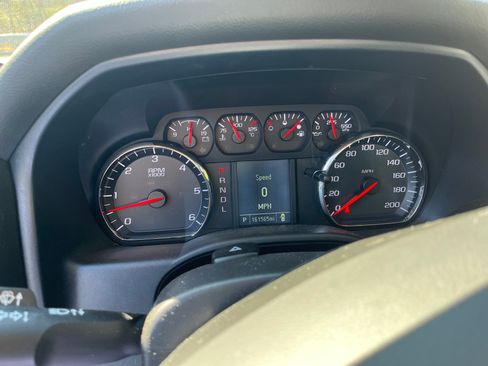 Used 2018 GMC Sierra 1500 4x4 Crew Cab w/ Sierra Convenience Package image 14