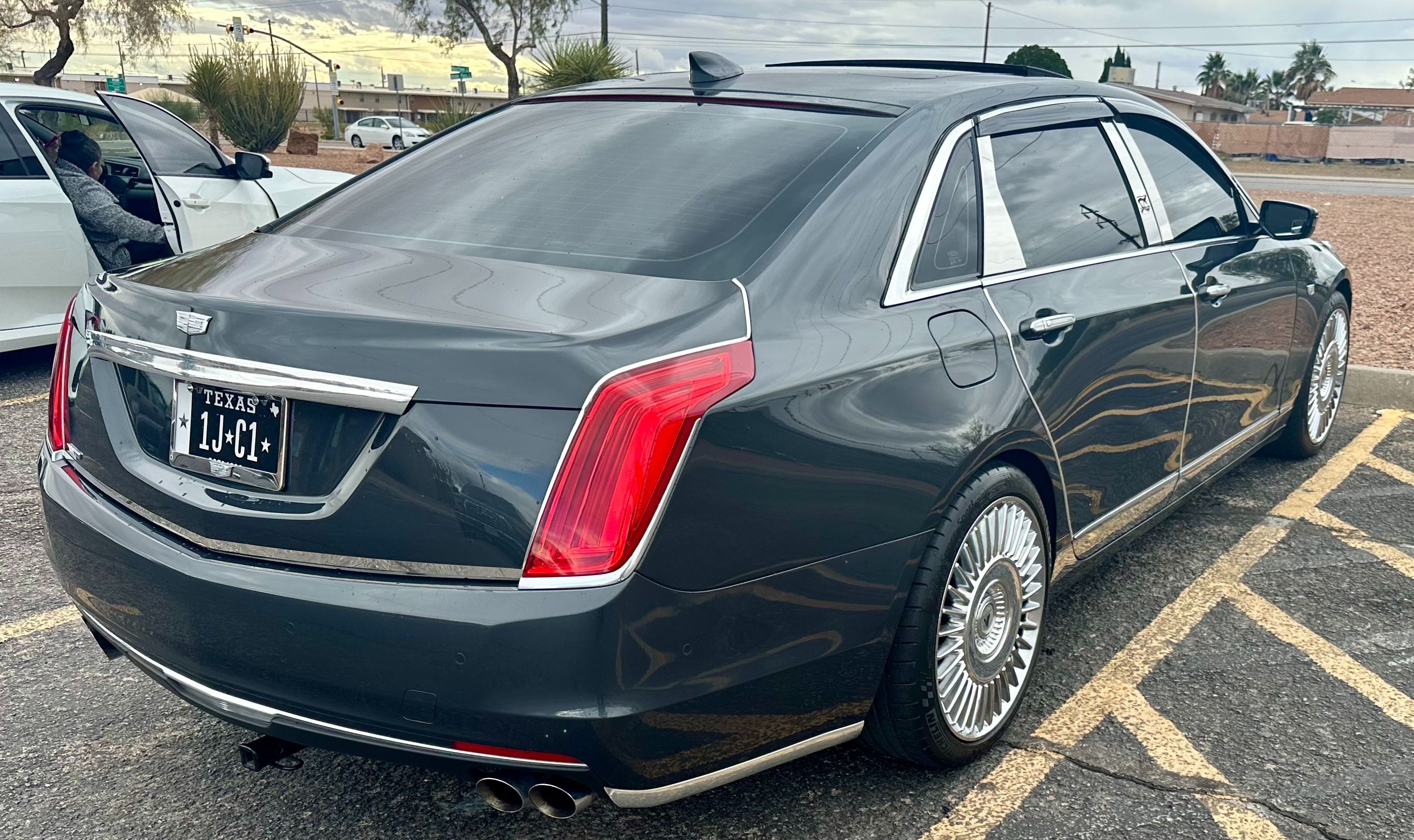 Used 2016 Cadillac CT6 Luxury AWD/4WD image 6