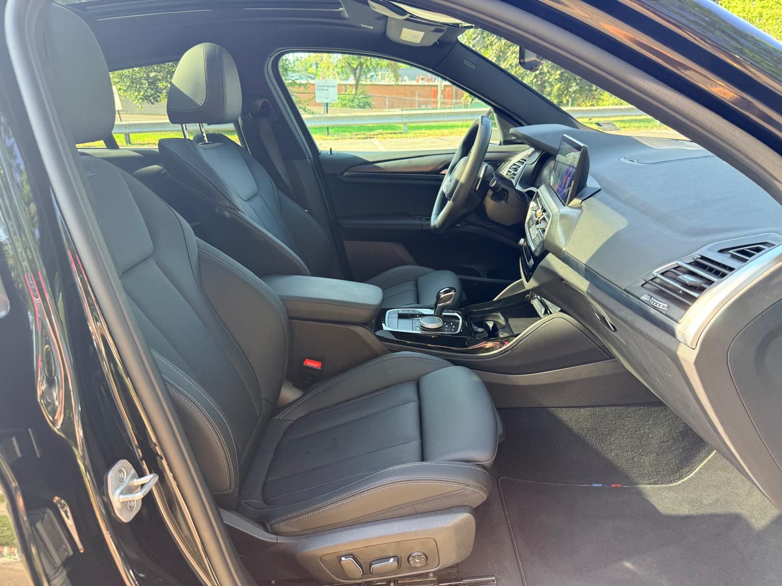 Used 2024 BMW X4 xDrive30i w/ Premium Package AWD/4WD image 9