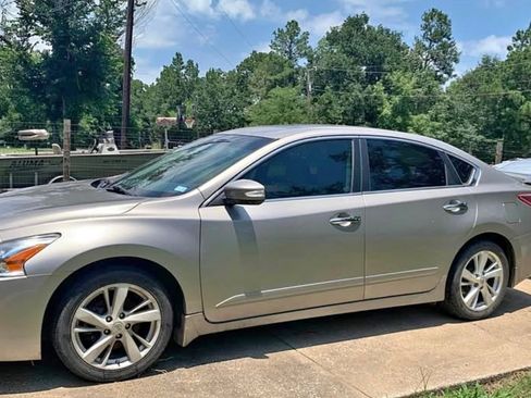 Used 2013 Nissan Altima 2.5 SL w/ Technology Pkg image 1