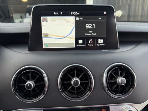 Used 2019 Kia Stinger GT2 image 14