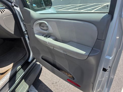 Used 2008 Chevrolet TrailBlazer LT image 19