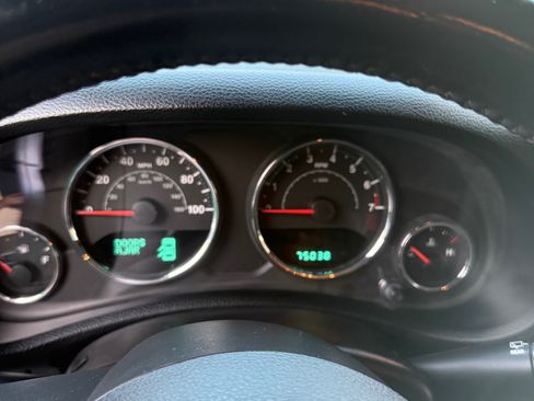 Used 2013 Jeep Wrangler Unlimited Sport image 6