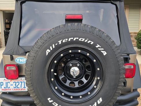 Used 2004 Jeep Wrangler 4WD w/ 30" Tire & Wheel Group image 4