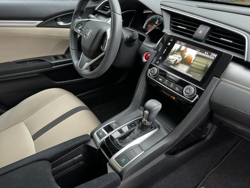 Used 2017 Honda Civic EX image 6