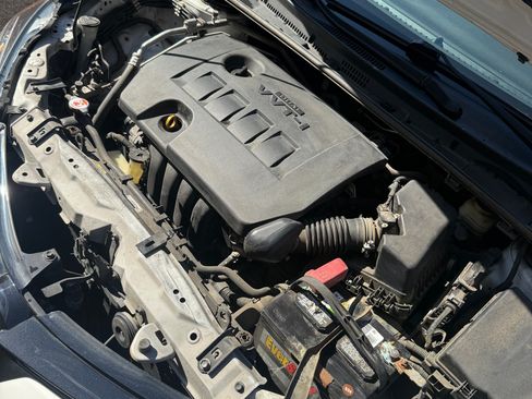 Used 2017 Toyota Corolla LE image 12