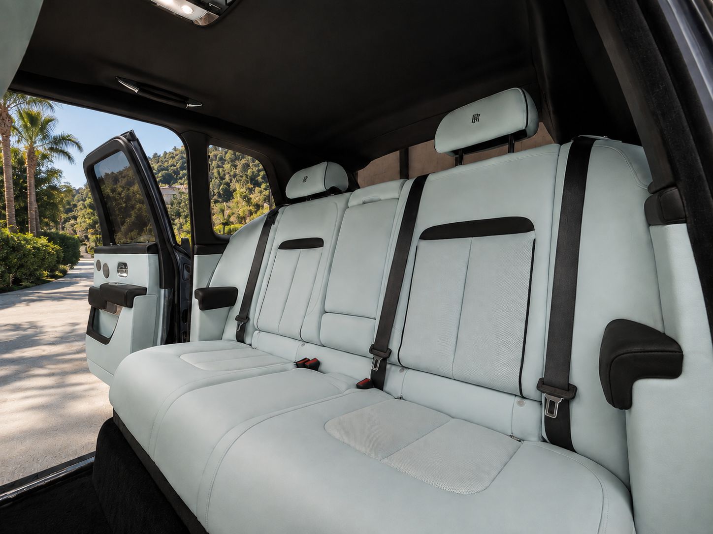 Used 2023 Rolls-Royce Cullinan AWD/4WD image 14