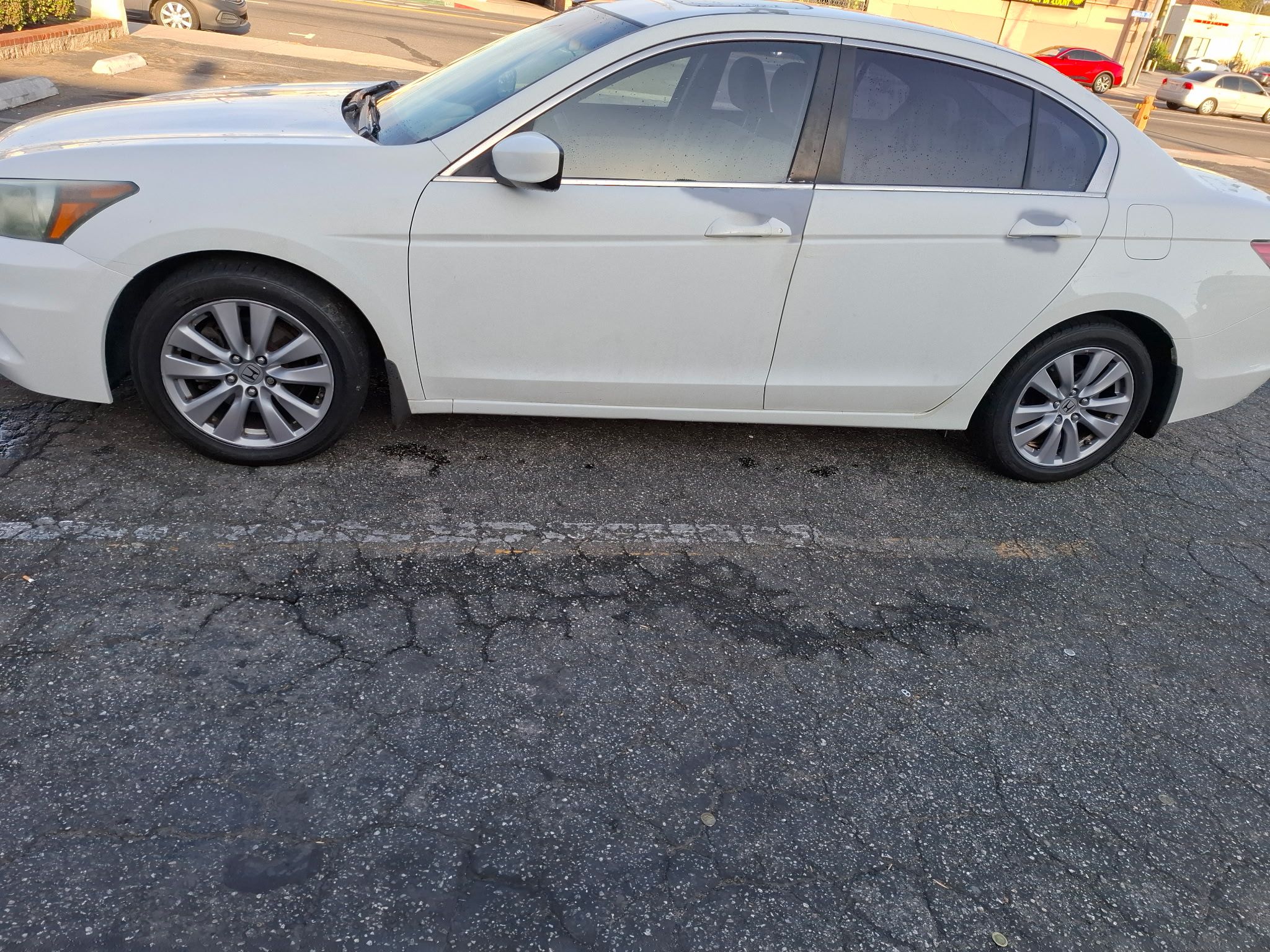 Used 2011 Honda Accord EX image 2