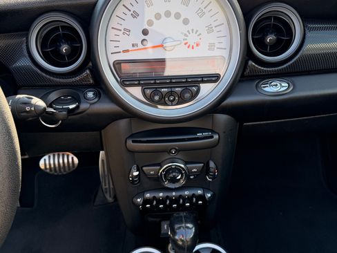 Used 2014 MINI Cooper S FWD image 8