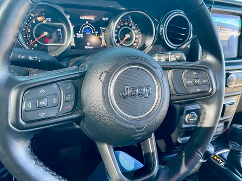 Used 2023 Jeep Wrangler Unlimited Sport image 6