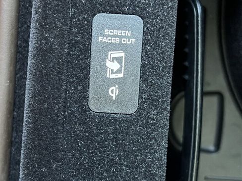 Used 2022 Porsche Panamera 4 image 21