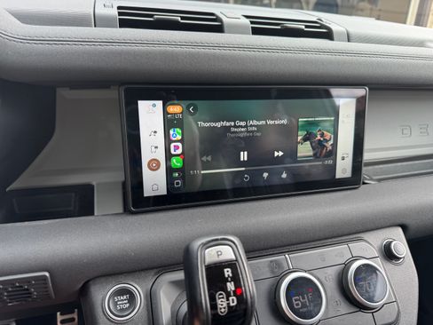 Used 2021 Land Rover Defender 90 S image 2