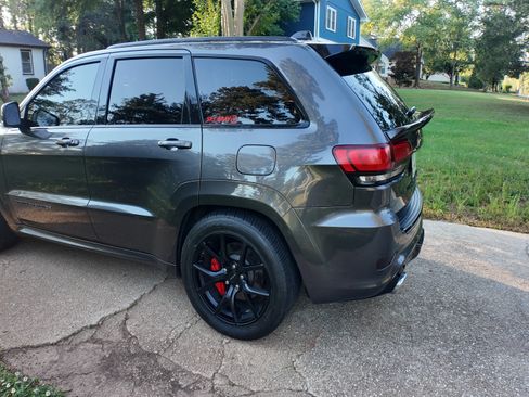Used 2016 Jeep Grand Cherokee SRT AWD/4WD image 13