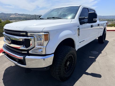 Used 2022 Ford F350 XLT AWD/4WD image 1