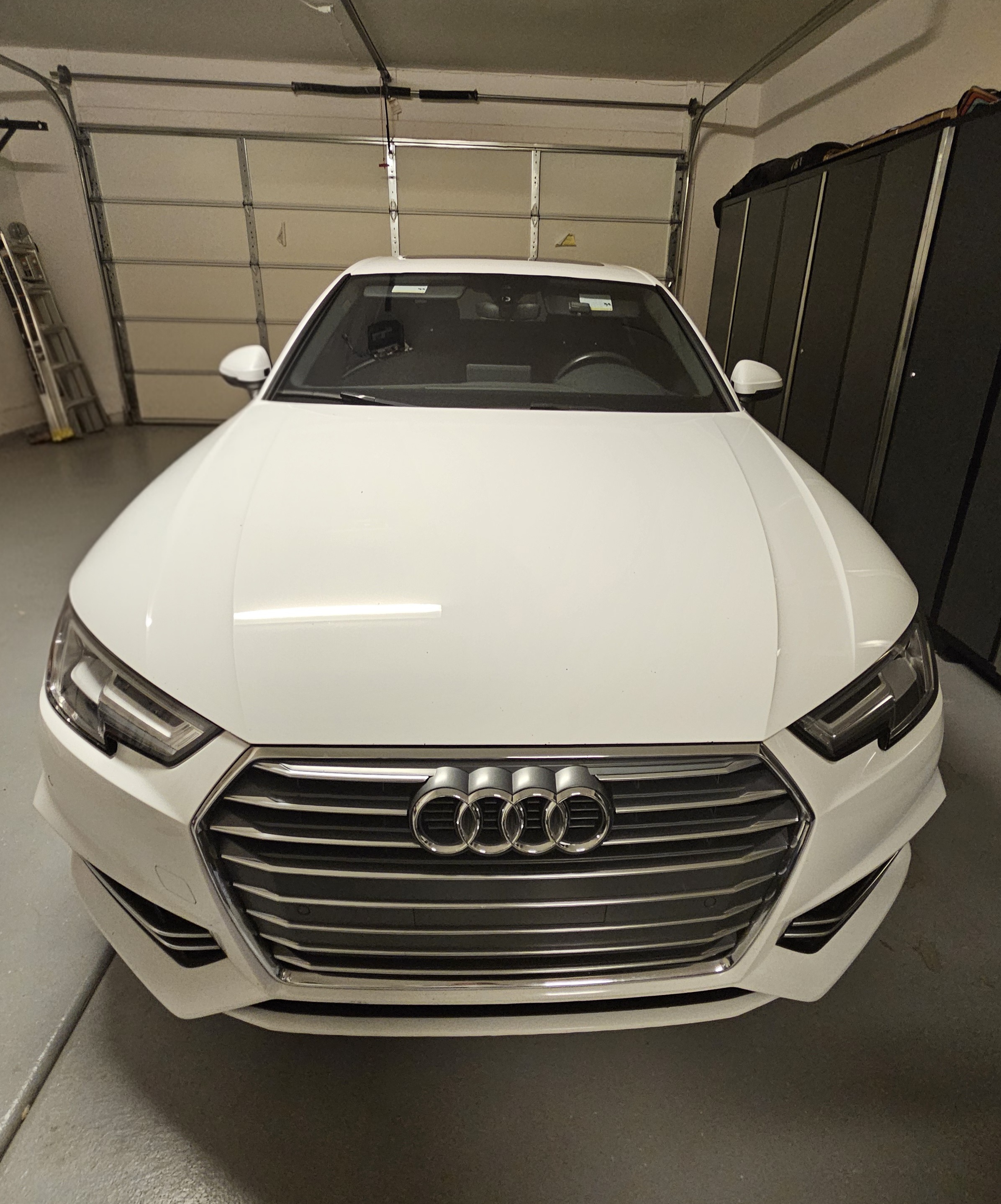 Used 2018 Audi A4 2.0T Ultra Premium Plus w/ Premium Plus Package FWD image 1