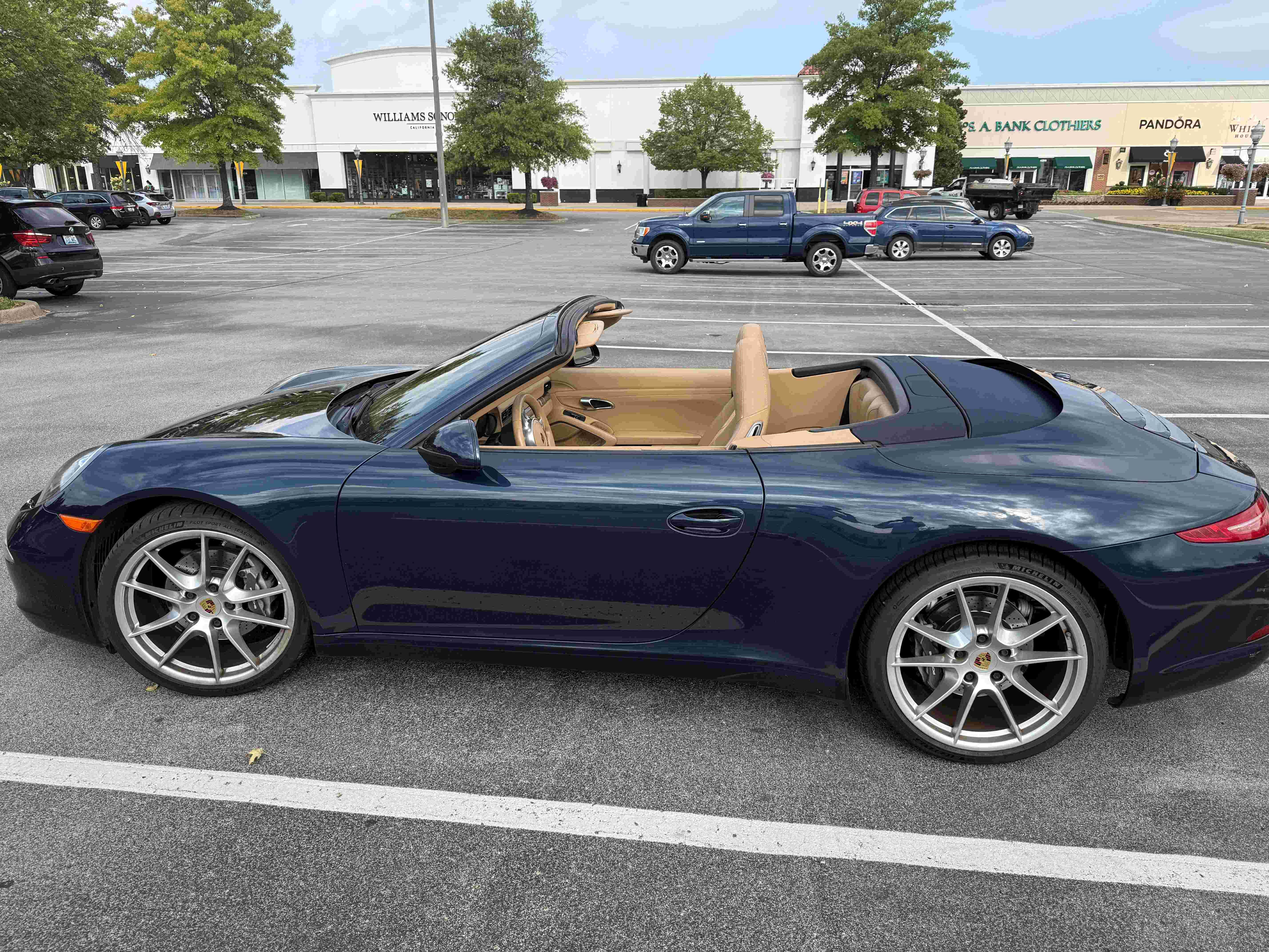 Used 2016 Porsche 911 Carrera image 5