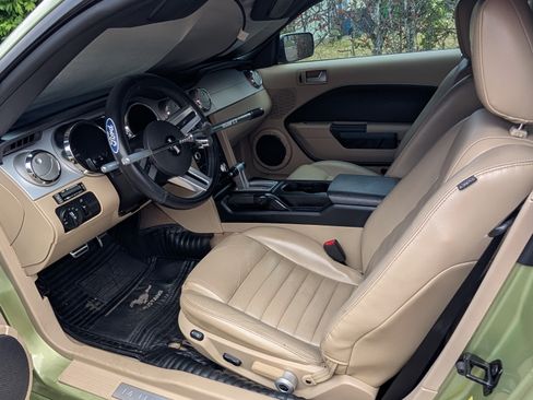 Used 2005 Ford Mustang GT Premium image 15