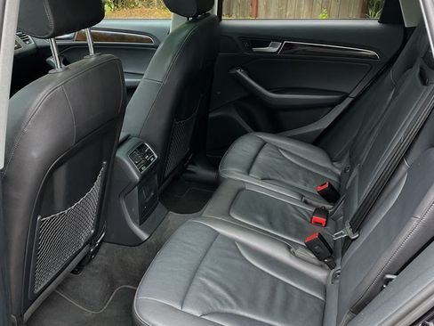 Used 2016 Audi Q5 2.0T Premium Plus w/ Premium Plus Package image 12