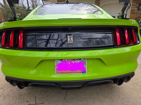 Used 2020 Ford Mustang Shelby GT350 w/ Technology Package image 6