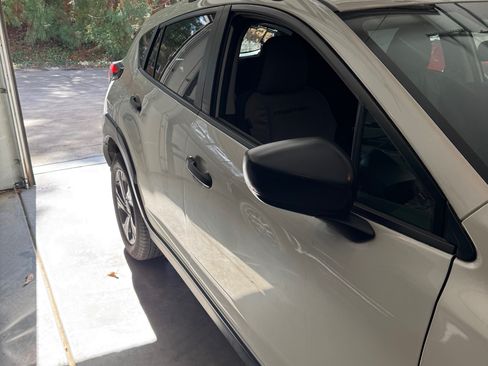 Used 2024 Subaru Crosstrek 2.0i image 2