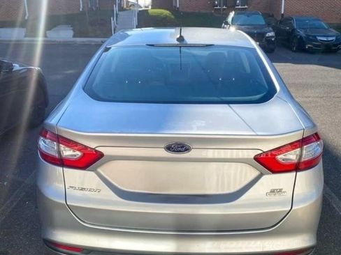 Used 2014 Ford Fusion SE w/ Equipment Group 202A image 16