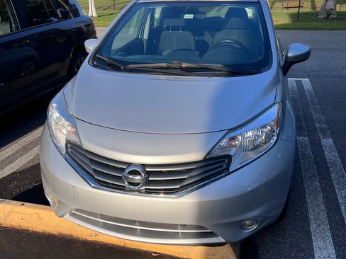 Used 2016 Nissan Versa Note SV FWD image 1