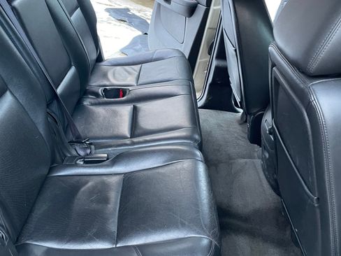 Used 2013 Chevrolet Suburban LTZ image 13