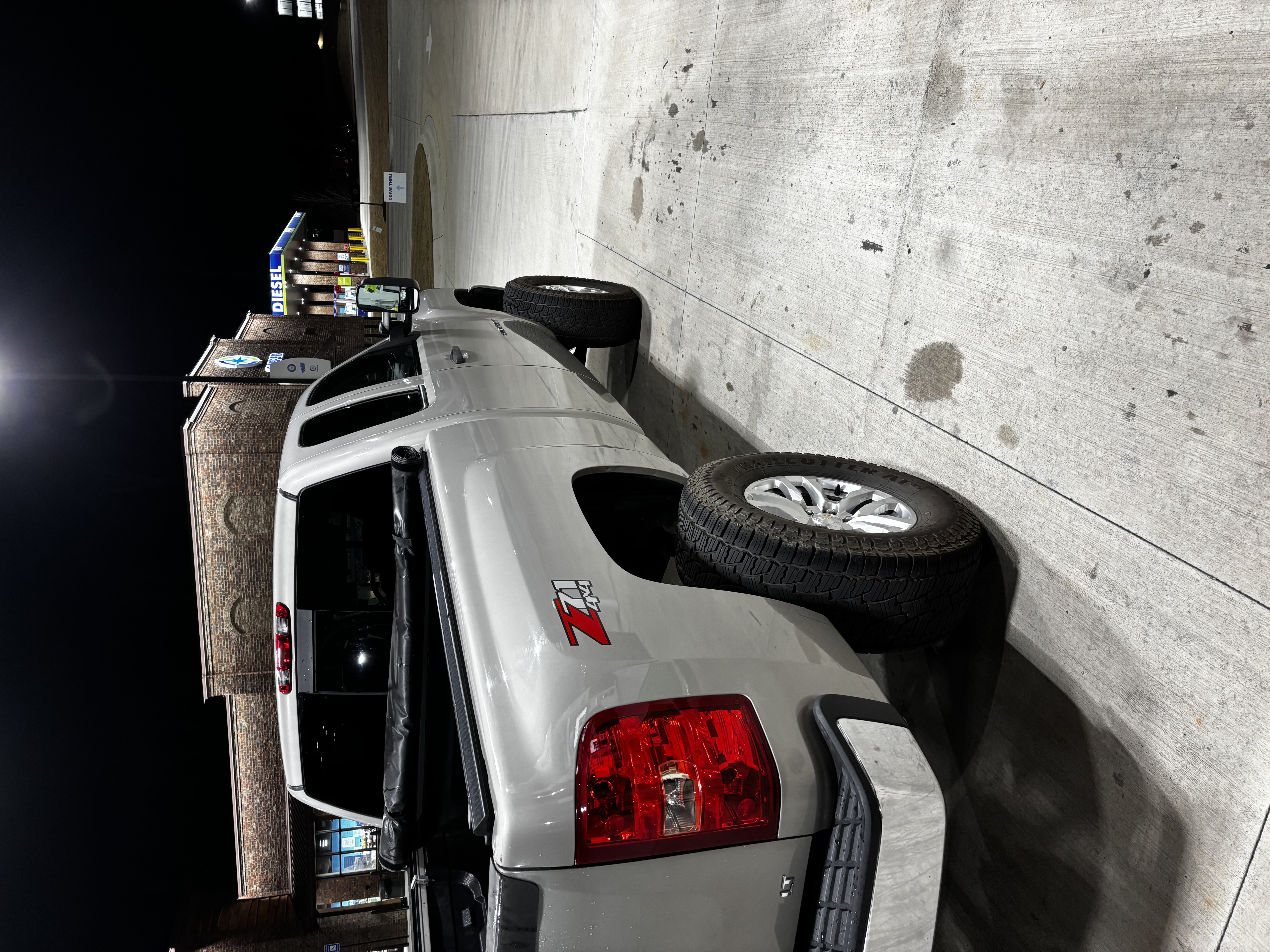 Used 2009 Chevrolet Silverado 1500 LT w/ Power Pack Plus AWD/4WD image 8