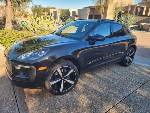Used 2023 Porsche Macan image 10
