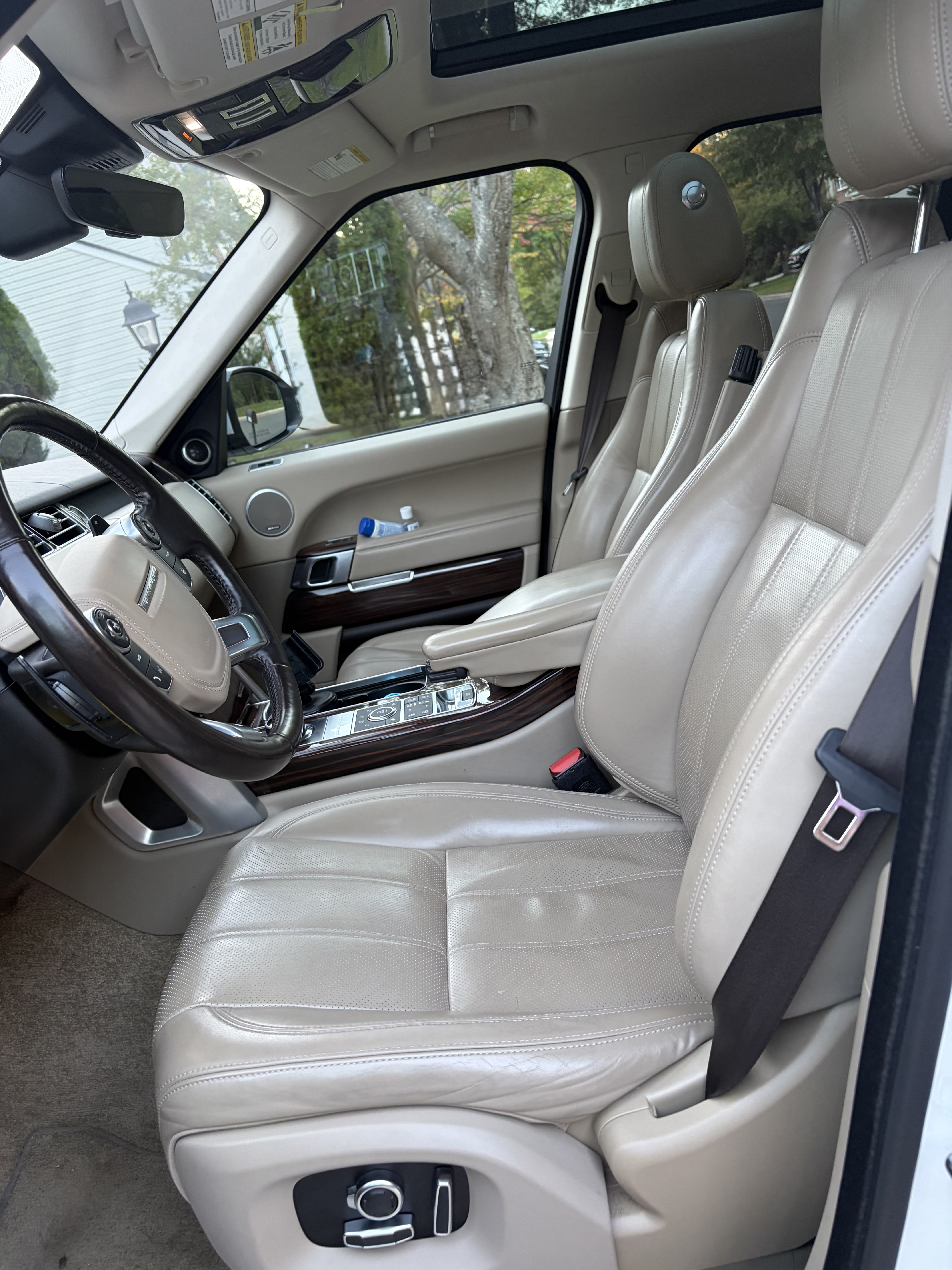 Used 2017 Land Rover Range Rover Supercharged AWD/4WD image 8