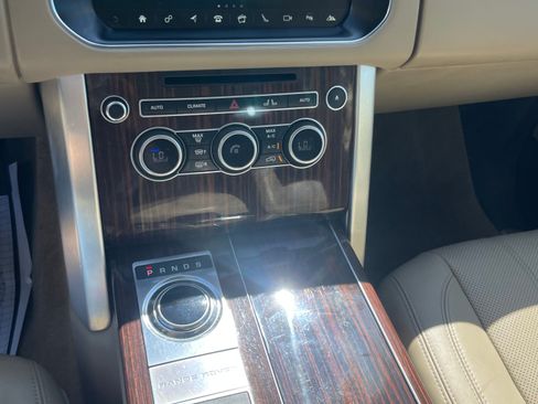 Used 2017 Land Rover Range Rover HSE AWD/4WD image 12