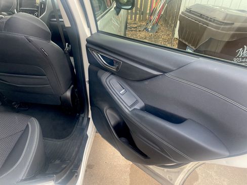 Used 2020 Subaru Forester Premium image 17