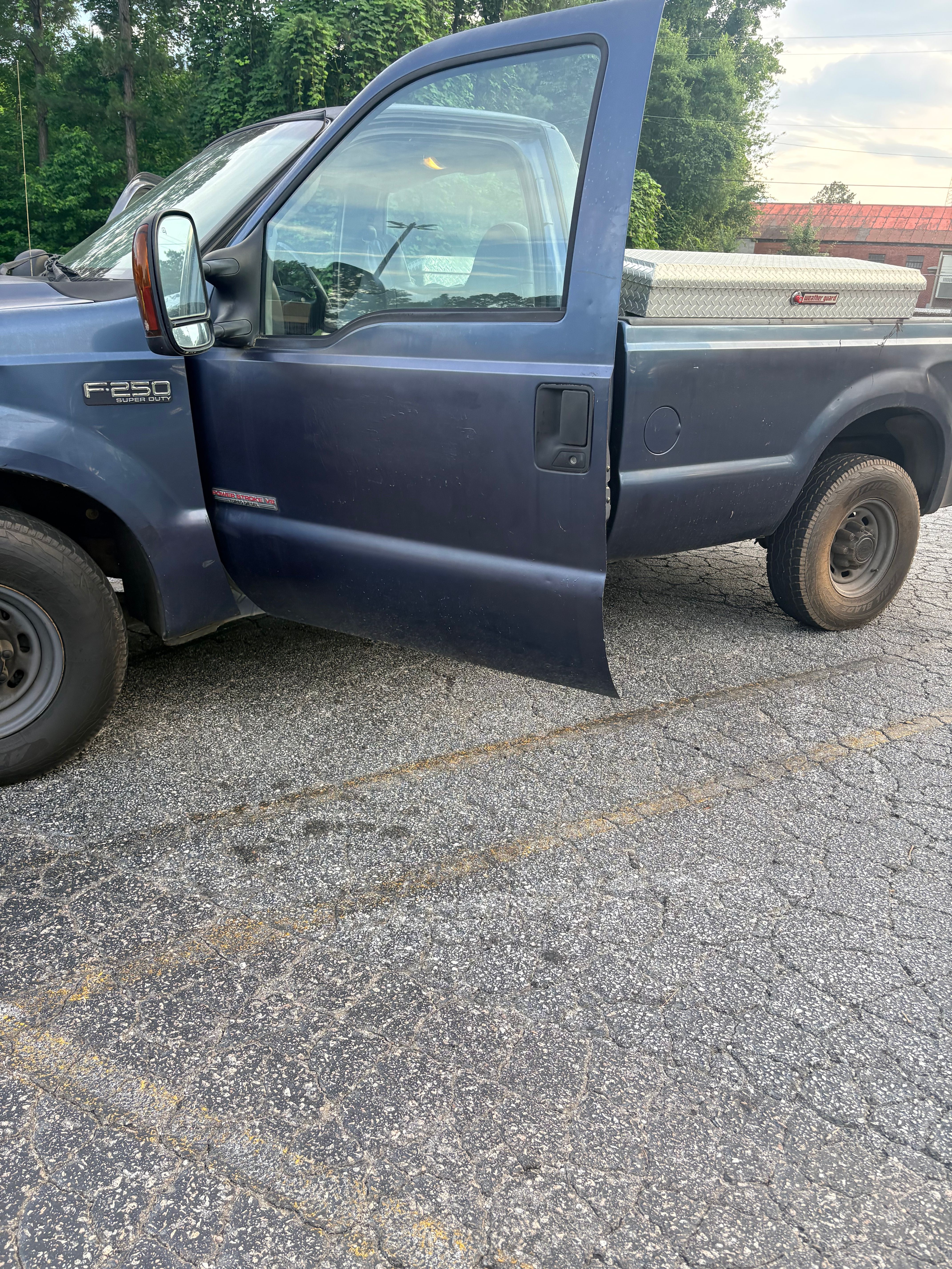 Used 2004 Ford F250 XL RWD image 4