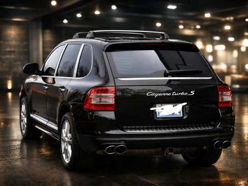 Used 2006 Porsche Cayenne Turbo S image 4