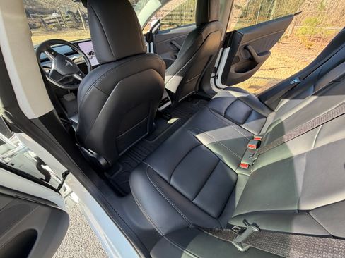 Used 2021 Tesla Model 3 Long Range image 14