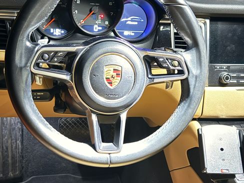 Used 2017 Porsche Macan AWD/4WD image 8