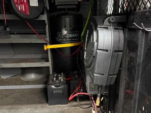 Used 2011 Ford E-150 and Econoline 150 w/ Commercial Cargo Van Pkg image 8