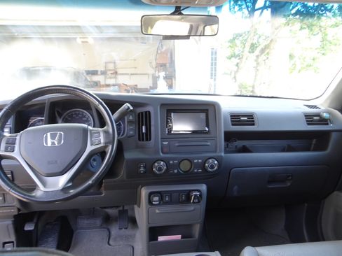 Used 2010 Honda Ridgeline RTL image 11