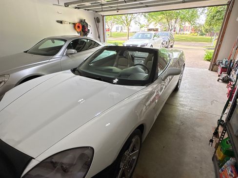 Used 2008 Chevrolet Corvette Convertible w/ Preferred Equipment Group RWD image 1