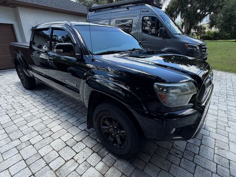 Used 2014 Toyota Tacoma 4x4 Double Cab w/ SR Package image 2