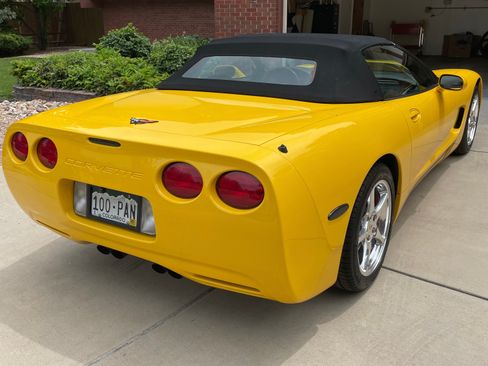 Used 2000 Chevrolet Corvette Convertible w/ Memory Pkg RWD image 8
