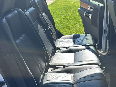 Used 2015 Land Rover LR4 HSE AWD/4WD image 12