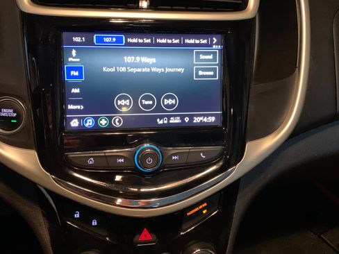 Used 2020 Chevrolet Sonic LT w/ Convenience Package image 14