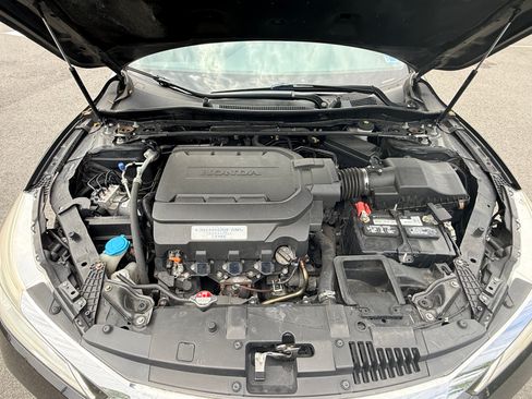Used 2016 Honda Accord Touring image 16